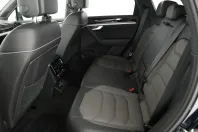 Volkswagen Touareg din 2021 cu 135.336 km - oferta VOL187387 - foto 9