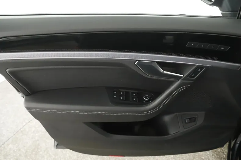 Volkswagen Touareg din 2021 cu 135.336 km - oferta VOL187387 - foto 21