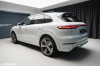 Porsche Cayenne din 2023 cu 68.302 km - oferta POR187408 - foto 4