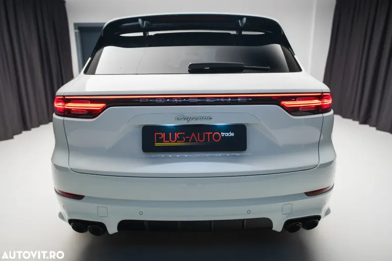 Porsche Cayenne din 2023 cu 68.302 km - oferta POR187408 - foto 5