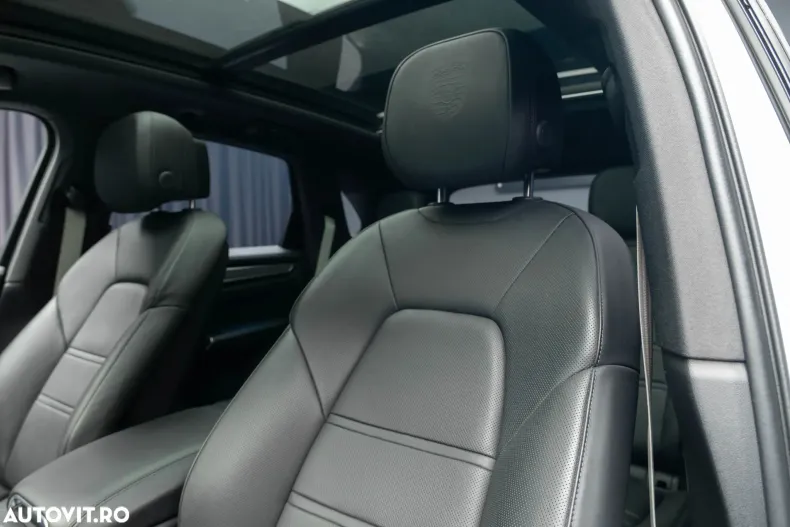 Porsche Cayenne din 2023 cu 68.302 km - oferta POR187408 - foto 9