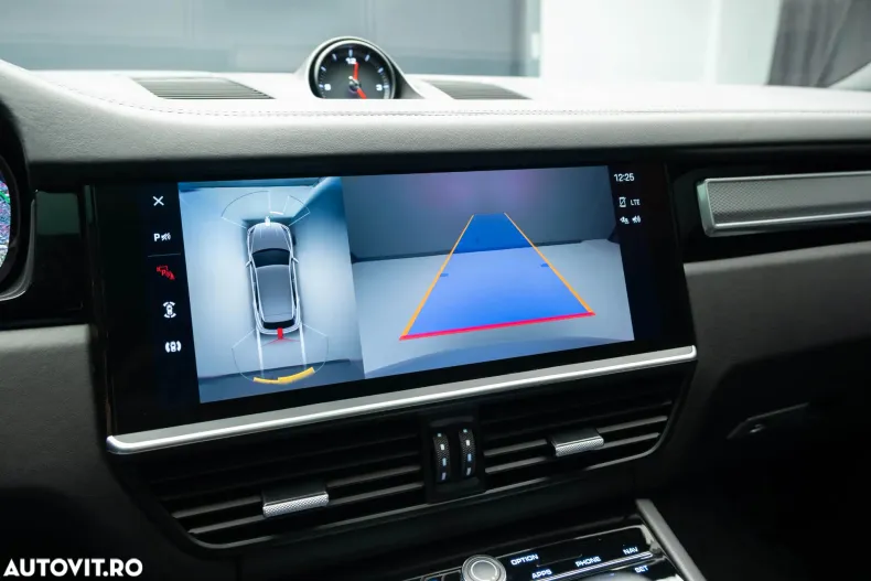 Porsche Cayenne din 2023 cu 68.302 km - oferta POR187408 - foto 16