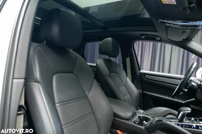 Porsche Cayenne din 2023 cu 68.302 km - oferta POR187408 - foto 22