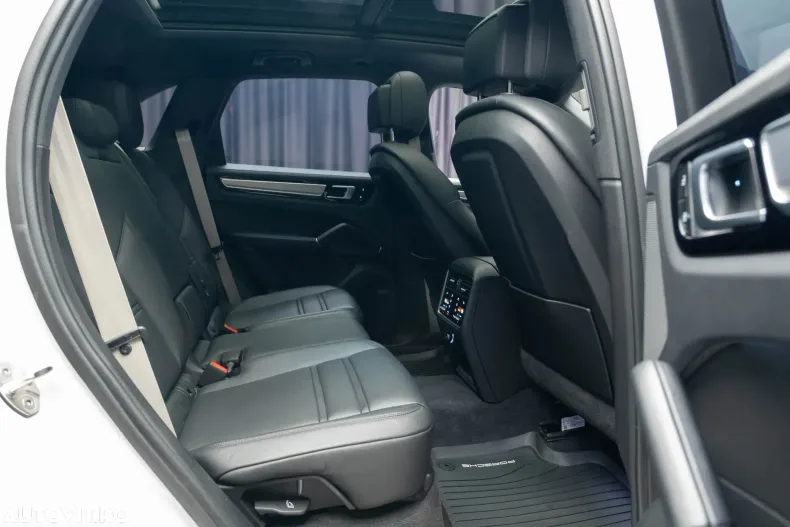 Porsche Cayenne din 2023 cu 68.302 km - oferta POR187408 - foto 26