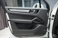 Porsche Cayenne din 2023 cu 68.302 km - oferta POR187408 - foto 38