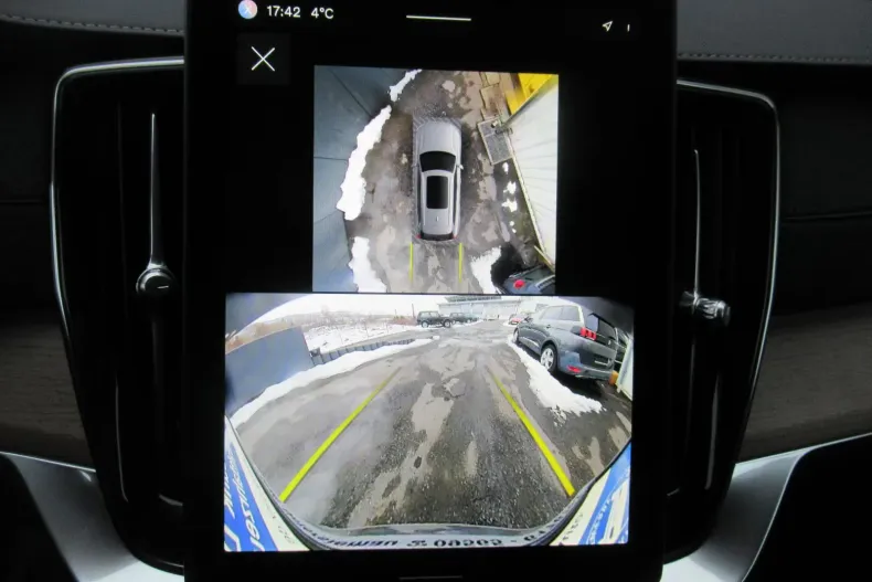 Volvo XC90 din 2025 cu 9.300 km - oferta VOL187422 - foto 12