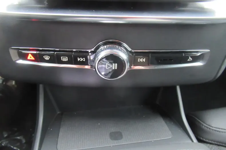 Volvo XC90 din 2025 cu 9.300 km - oferta VOL187422 - foto 19