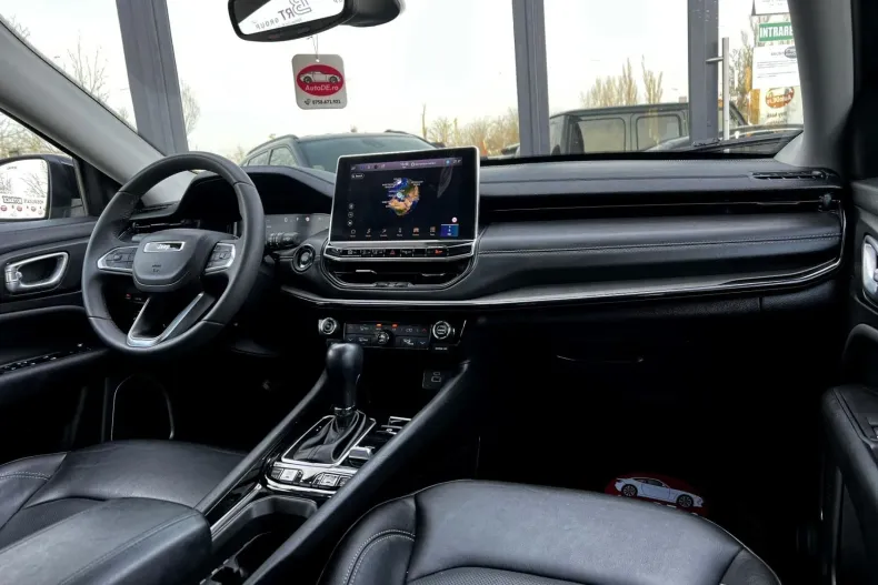 Jeep Compass din 2023 cu 89.516 km - oferta JEE187425 - foto 6