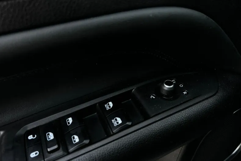 Jeep Compass din 2023 cu 89.516 km - oferta JEE187425 - foto 21