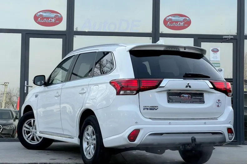 Mitsubishi Outlander din 2020 cu 131.685 km - oferta MIT187426 - foto 3