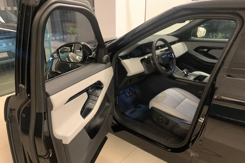 Land Rover Range Rover Evoque din 2025 cu 800 km - oferta LAN187439 - foto 4