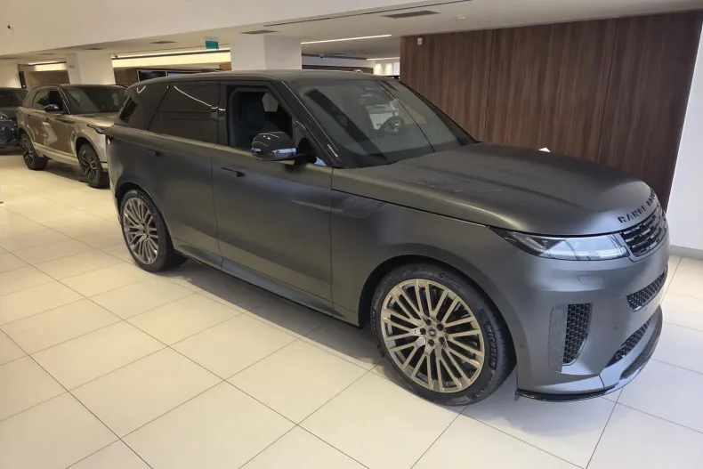 Land Rover Range Rover Sport din 2025 cu 900 km - oferta LAN187445 - foto 1