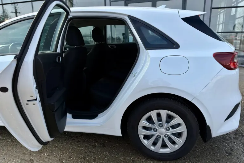 Kia Ceed din 2025 cu 106 km - oferta KIA187451 - foto 8