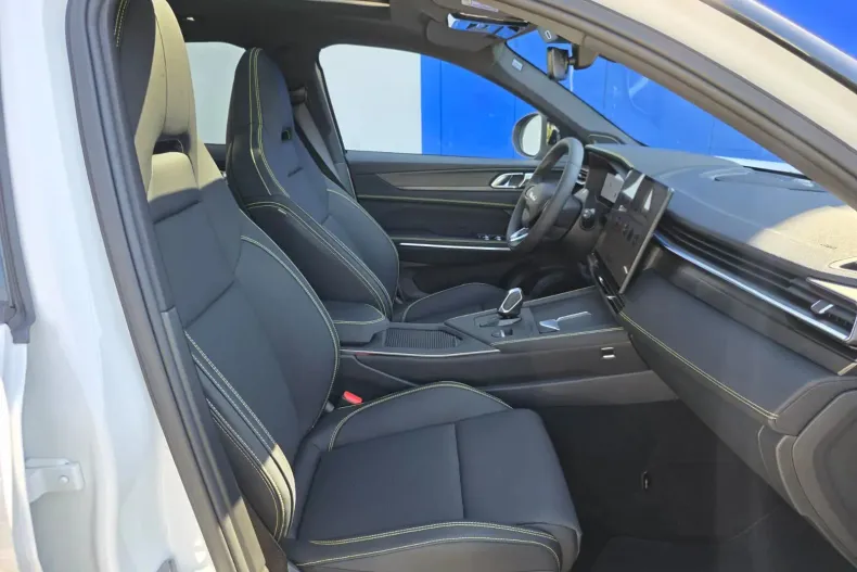 Lynk & Co 01 din 2024 cu 1.900 km - oferta LYN187454 - foto 24