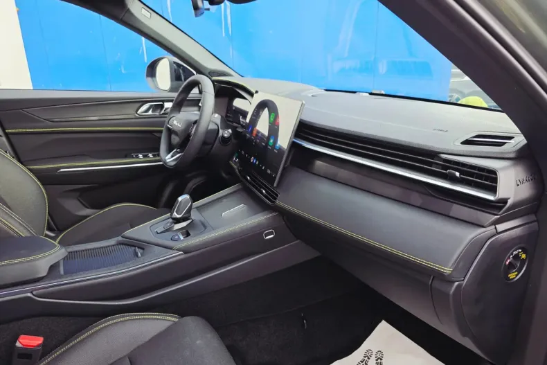 Lynk & Co 01 din 2025 cu 2 km - oferta LYN187455 - foto 31