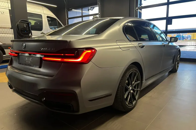 BMW Seria 7 din 2020 cu 112.261 km - oferta BMW187461 - foto 3