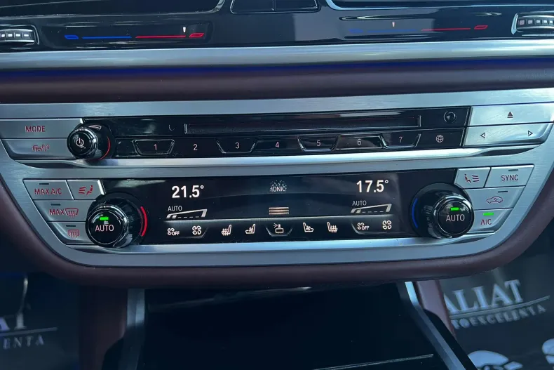 BMW Seria 7 din 2020 cu 112.261 km - oferta BMW187461 - foto 17