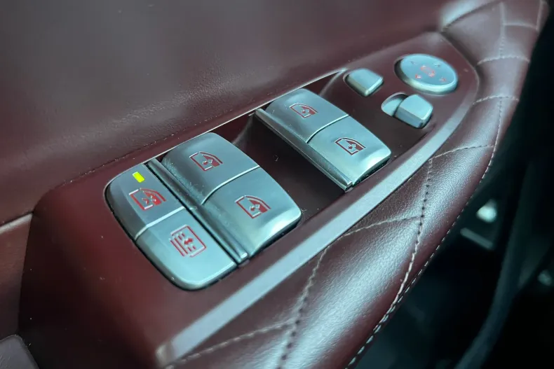 BMW Seria 7 din 2020 cu 112.261 km - oferta BMW187461 - foto 28