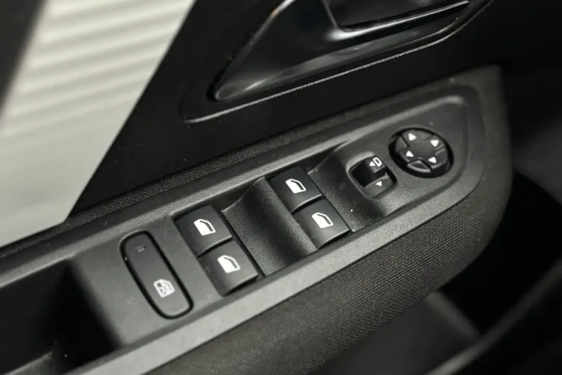 Citroën C4 din 2021 cu 176.000 km - oferta CIT187463 - foto 24