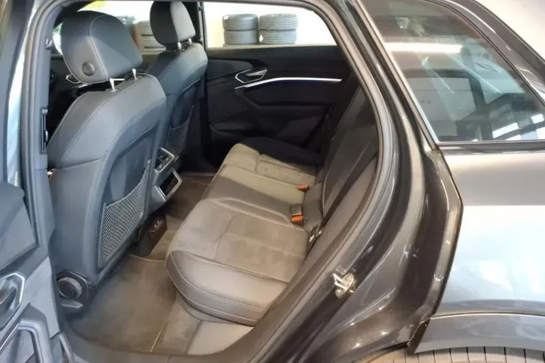 Audi e-tron din 2022 cu 115.527 km - oferta AUD187471 - foto 8