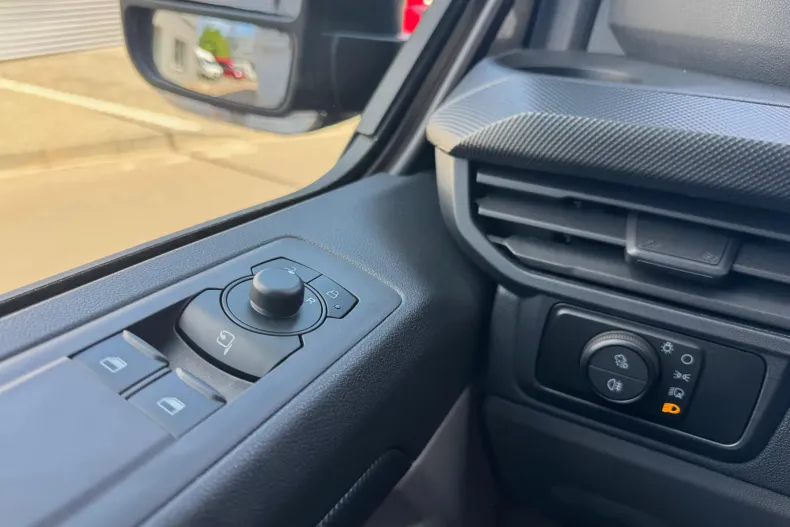 Ford Transit Custom din 2026 cu 1 km - oferta FOR187475 - foto 4