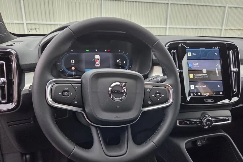 Volvo XC40 din 2025 cu 26 km - oferta VOL187499 - foto 15