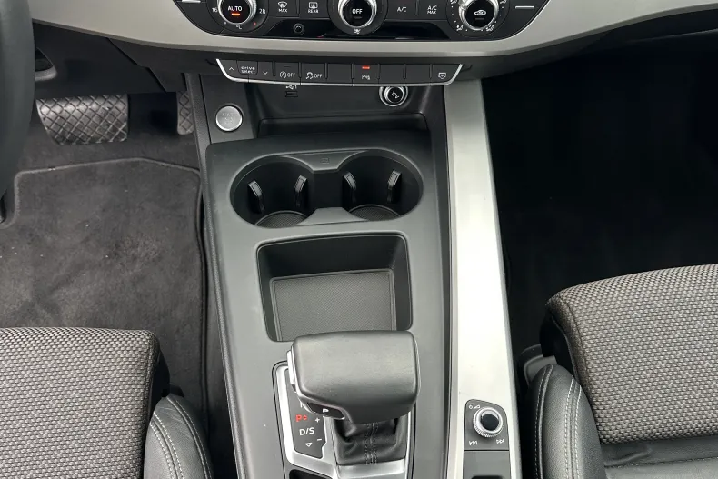 Audi A4 din 2020 cu 86.200 km - oferta AUD187500 - foto 18