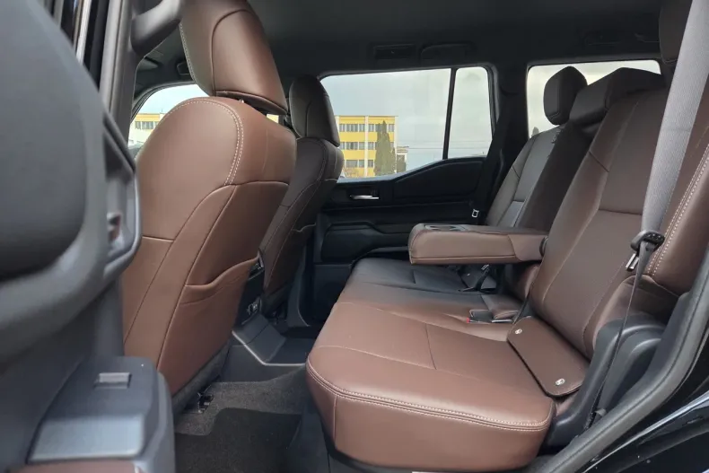 Toyota Land Cruiser 250 din 2024 cu 26 km - oferta TOY187501 - foto 11