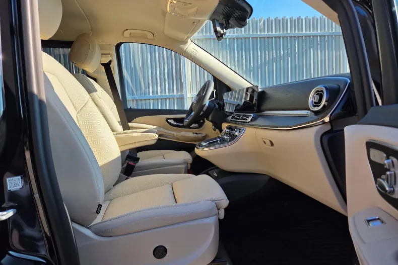 Mercedes-Benz V din 2025 cu 5.300 km - oferta MER187503 - foto 11