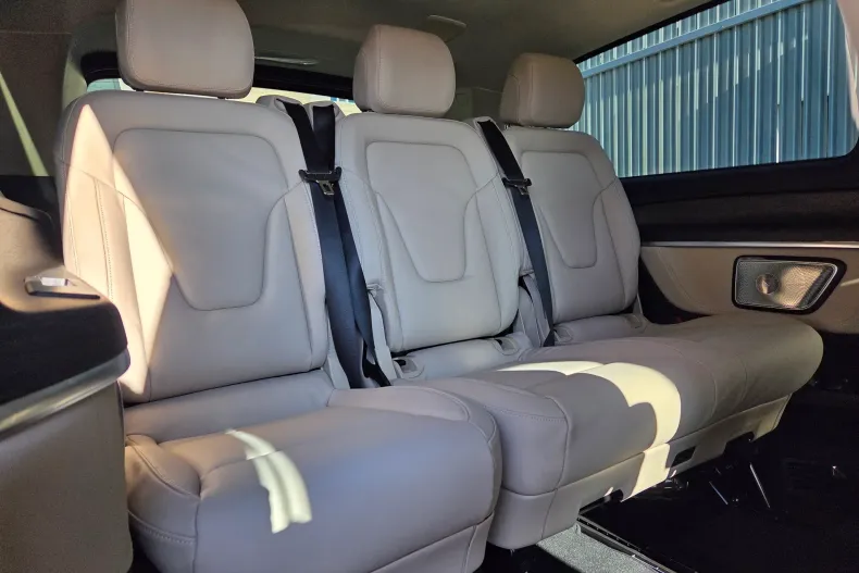 Mercedes-Benz V din 2025 cu 5.300 km - oferta MER187503 - foto 13