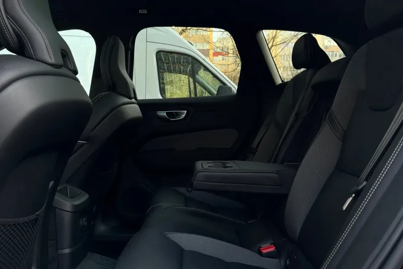 Volvo XC60 din 2025 cu 2.800 km - oferta VOL187508 - foto 17