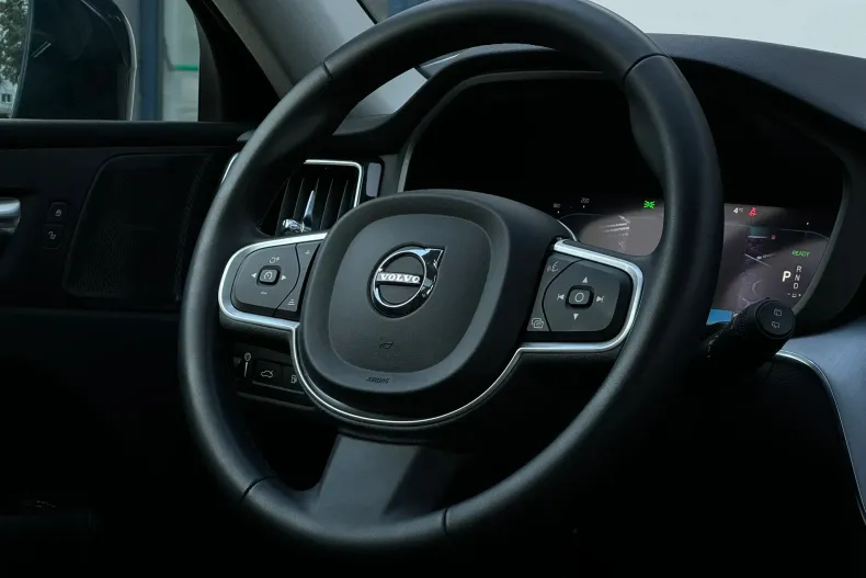 Volvo XC60 din 2021 cu 81.000 km - oferta VOL187509 - foto 19