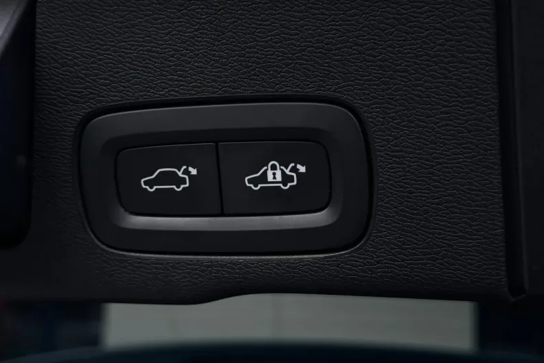 Volvo XC60 din 2021 cu 81.000 km - oferta VOL187509 - foto 33