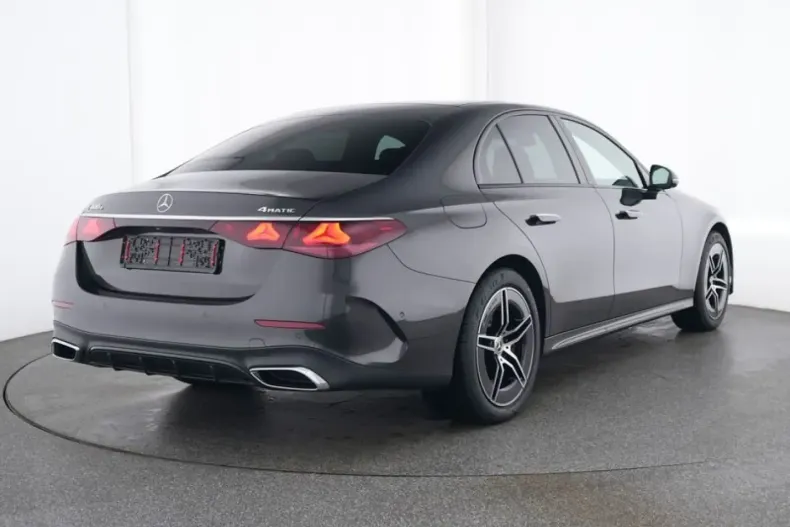 Mercedes-Benz E 400 (Clasa E) din 2024 cu 21.897 km - oferta MER187524 - foto 2