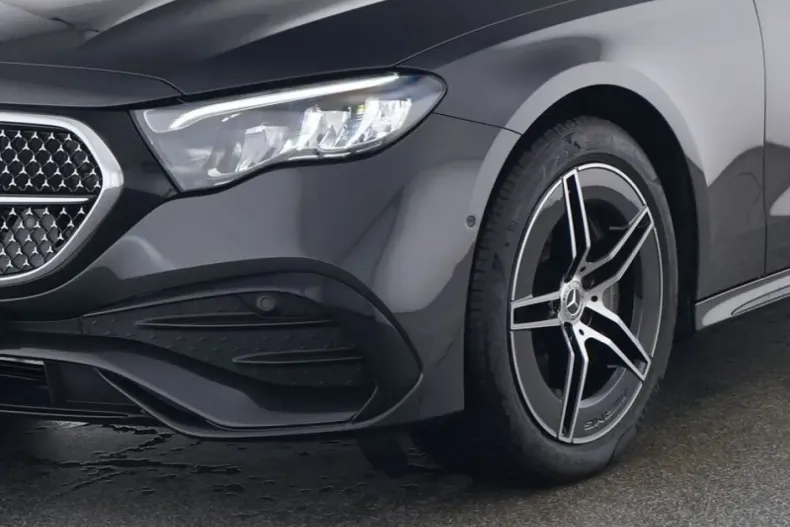 Mercedes-Benz E 400 (Clasa E) din 2024 cu 21.897 km - oferta MER187524 - foto 3