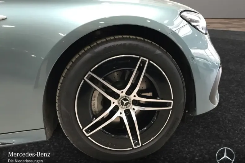 Mercedes-Benz E 400 (Clasa E) din 2025 cu 12.415 km - oferta MER187527 - foto 4