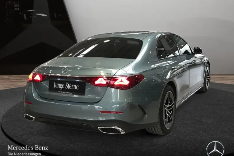 Mercedes-Benz E 400 (Clasa E) din 2025 cu 12.415 km - oferta MER187527 - foto 5