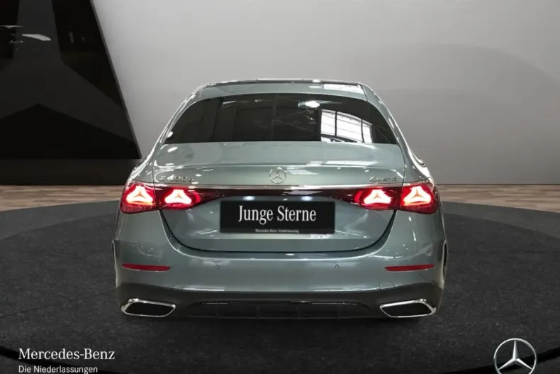 Mercedes-Benz E 400 (Clasa E) din 2025 cu 12.415 km - oferta MER187527 - foto 6