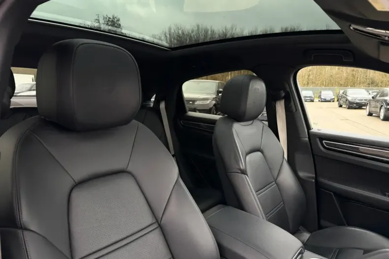 Porsche Cayenne din 2022 cu 58.094 km - oferta POR187528 - foto 12