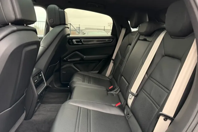 Porsche Cayenne din 2022 cu 58.094 km - oferta POR187528 - foto 13