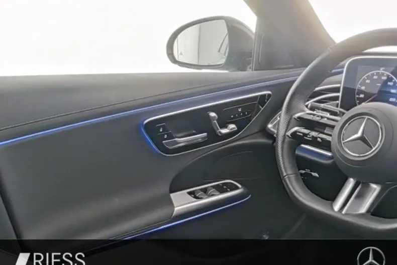 Mercedes-Benz E 400 (Clasa E) din 2024 cu 33.241 km - oferta MER187531 - foto 8
