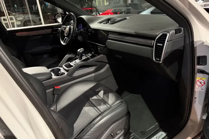 Porsche Cayenne din 2022 cu 51.321 km - oferta POR187534 - foto 12