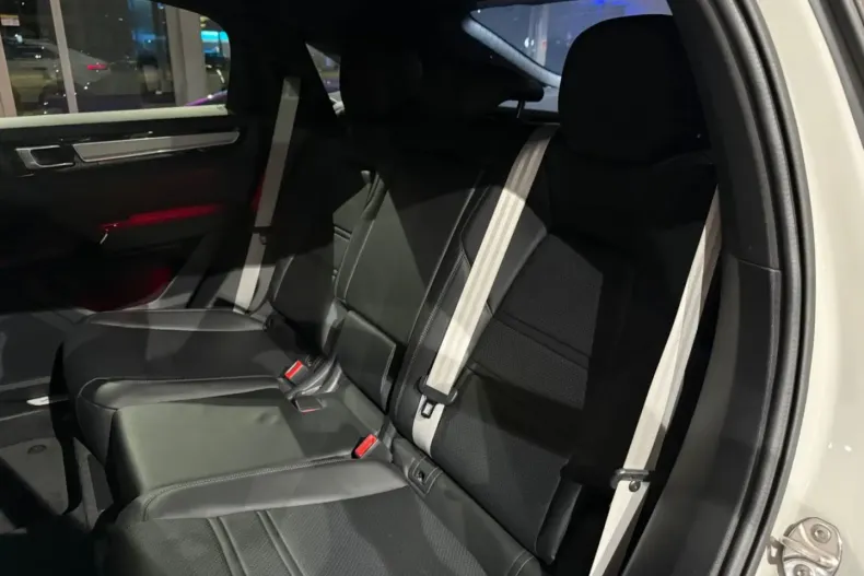 Porsche Cayenne din 2022 cu 51.321 km - oferta POR187534 - foto 21