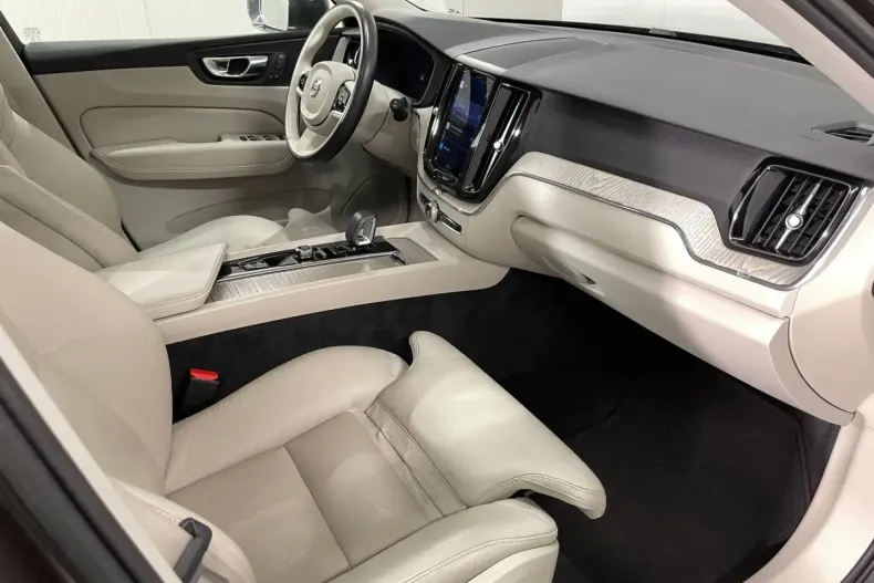 Volvo XC60 din 2022 cu 107.701 km - oferta VOL187537 - foto 10