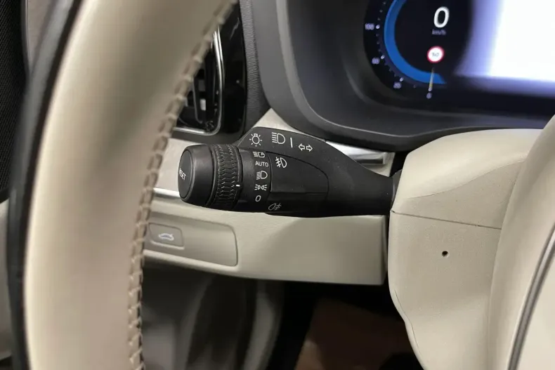 Volvo XC60 din 2022 cu 107.701 km - oferta VOL187537 - foto 23