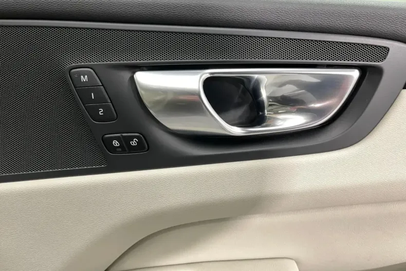 Volvo XC60 din 2022 cu 107.701 km - oferta VOL187537 - foto 27