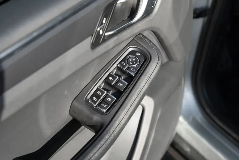 Porsche Macan din 2024 cu 32.500 km - oferta POR187542 - foto 20