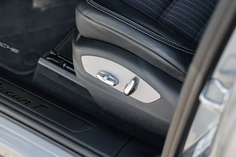 Porsche Macan din 2024 cu 32.500 km - oferta POR187542 - foto 31