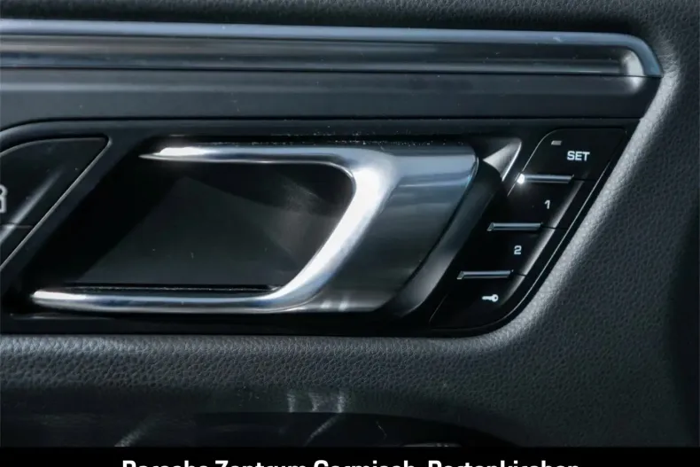 Porsche Macan din 2024 cu 13.700 km - oferta POR187543 - foto 24