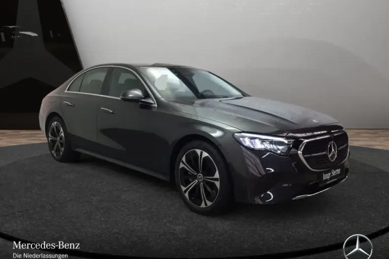 Mercedes-Benz E 300 (Clasa E) din 2024 cu 7.782 km - oferta MER187548 - foto 3